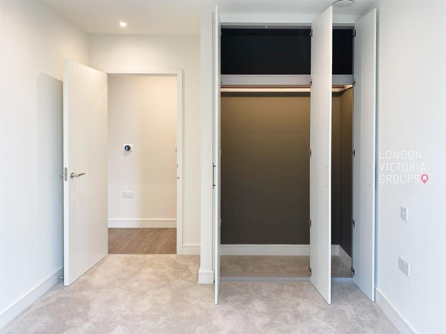 1 bed property in 1 Affinity View, London